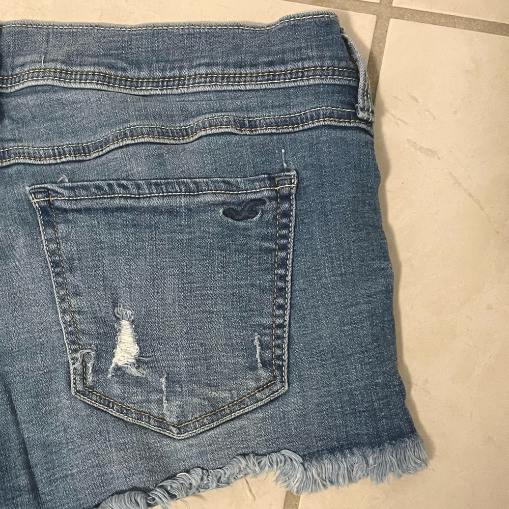 Hollister stretchy jean short w32 - Picture 5 of 6
